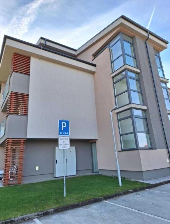 Diamond - Luxusny Apartman Marco Подгайска Экстерьер фото